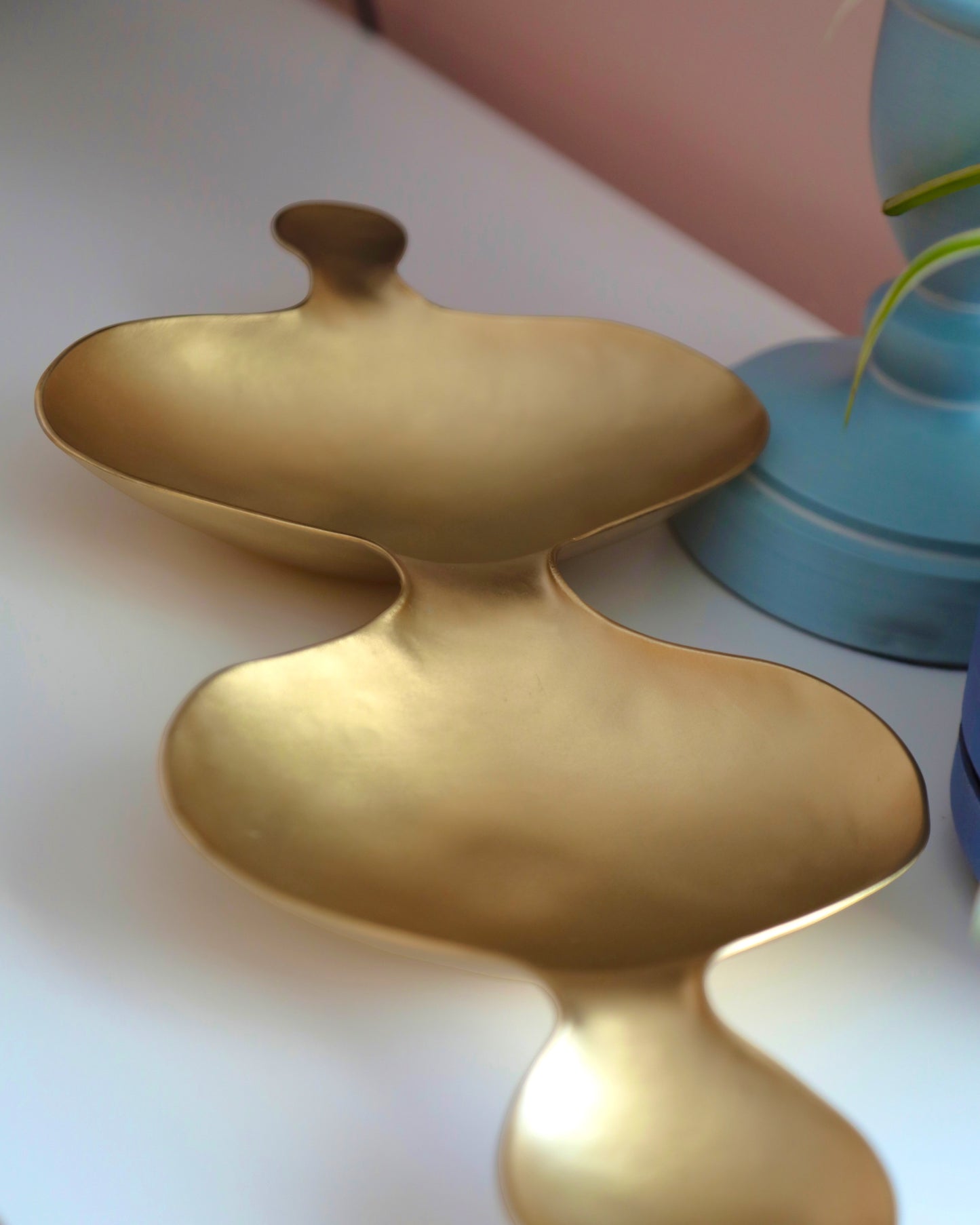 Curvy Marina Tray in Gold (Multiple Sizes)